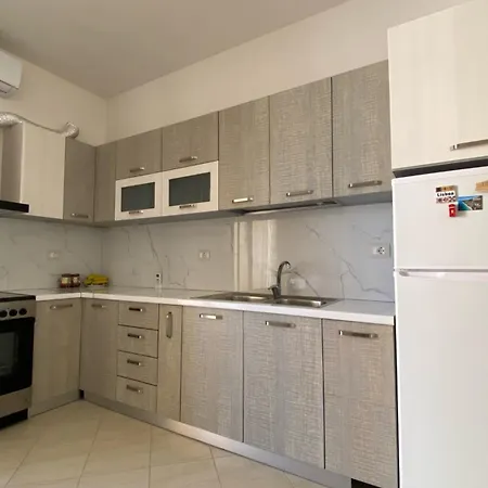 Happiness Lungomare アパート Vlorë